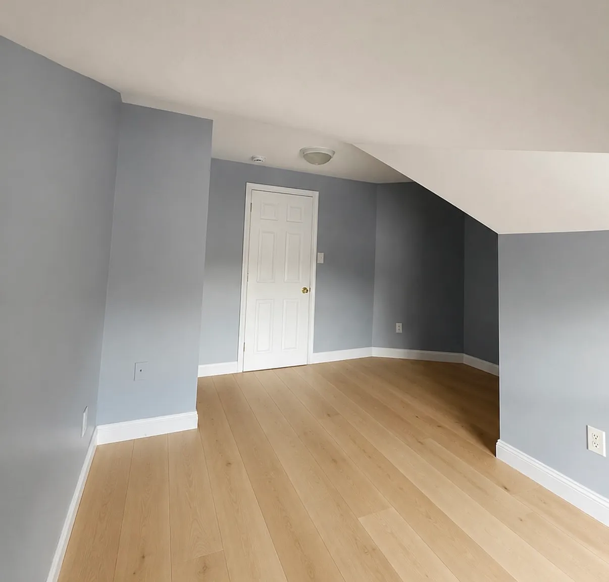 3 bed, 1300 sqft, $1,995 — Photo 3