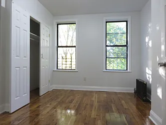 Rented by Rennit Inc.