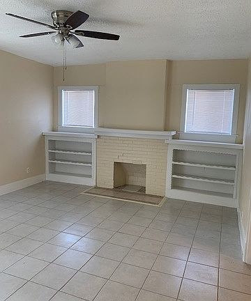 2nd image of 2323 Saunders Ave