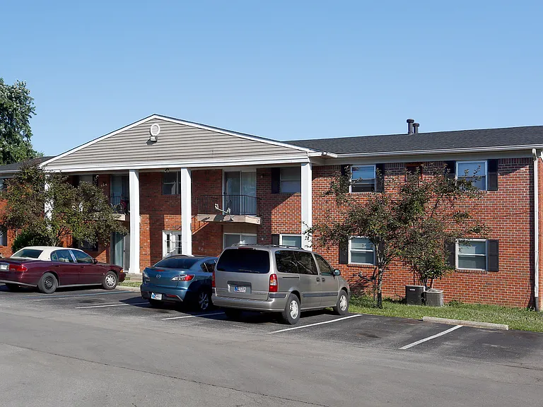 Marten Court — Photo 20