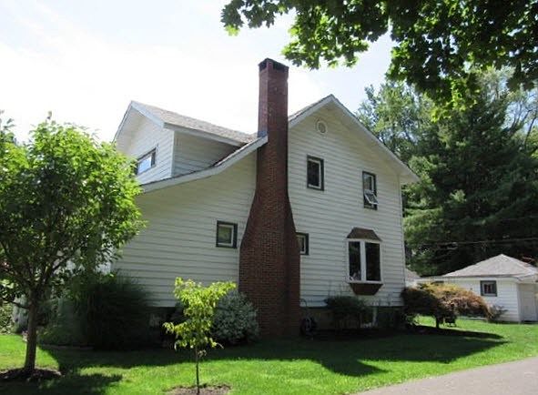 2nd image of 915 Park Blvd