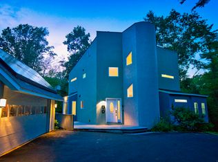 90 Red Hill Rd, Branford, CT 06405