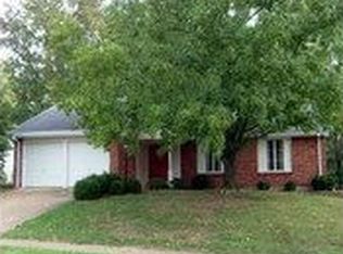 860 La Bonne Pkwy, Ballwin, MO