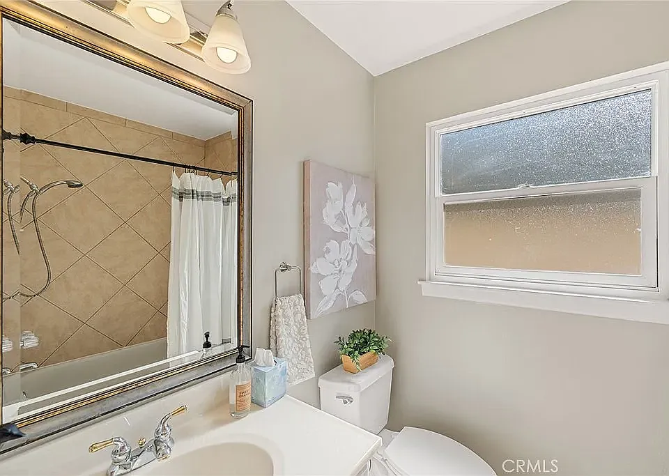 4 bed, 1593 sqft, $1,100 — Photo 3