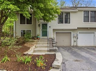 37 Quail Ct, Hardyston Twp., NJ 07419