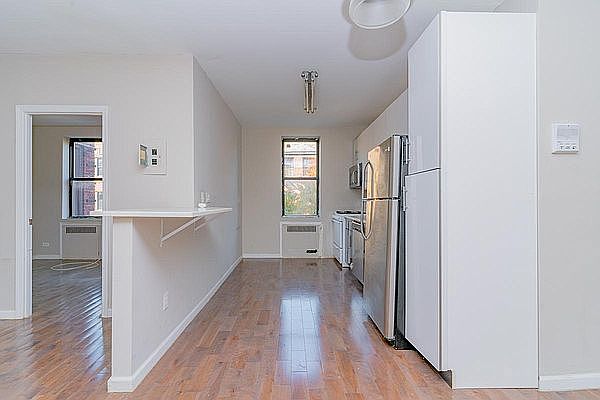 1st image of 20 Crooke Ave #4N
