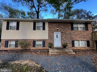 521 Laurel Dr, Lusby, MD 20657