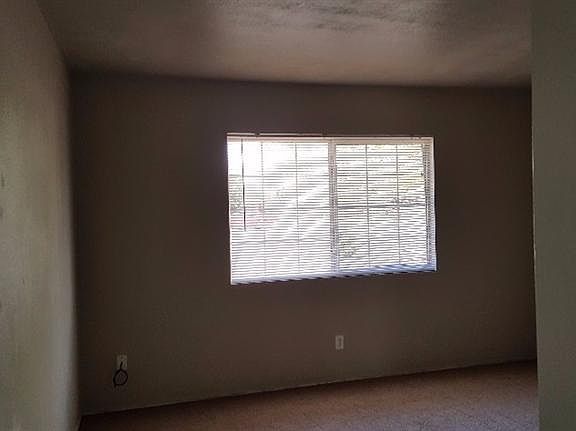 4th image of 5286 E Olive Ave