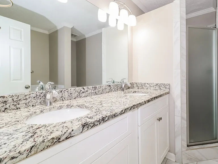 2268 Lake Hill Ct — Photo 14