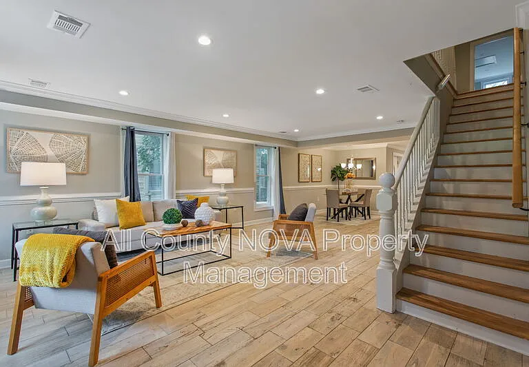 2217 14th St SE — Photo 4