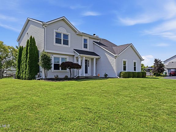 2nd image of 25267 Ramblehurst Dr