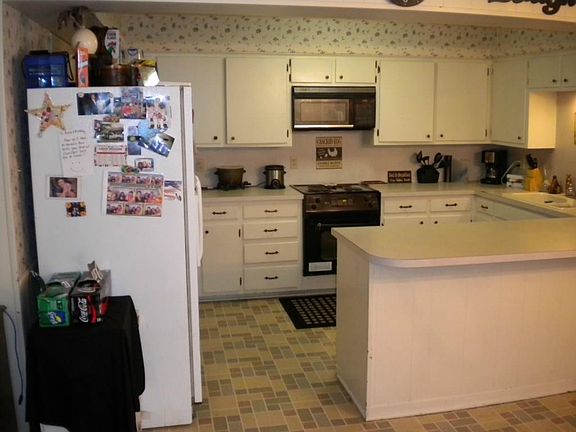 4th image of 1813 Yarborough Dr