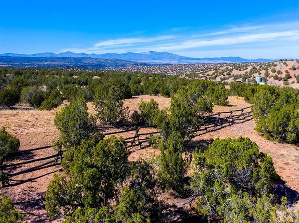 70 Via Del Caballo, Santa Fe, NM 87506