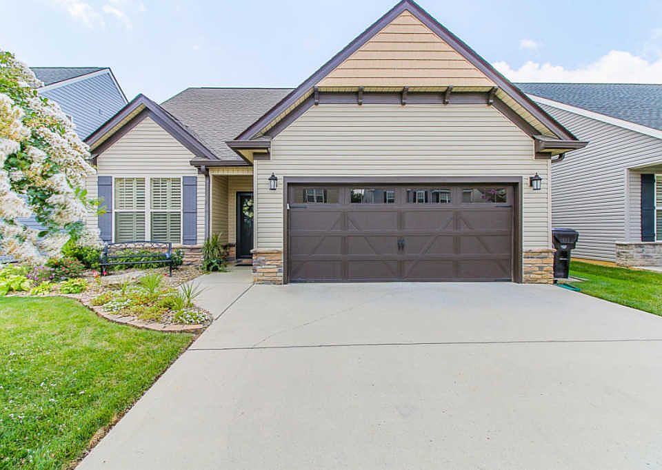 1st image of 12020 Woodhollow Ln