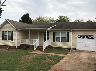112 Back St, Randleman, NC 27317