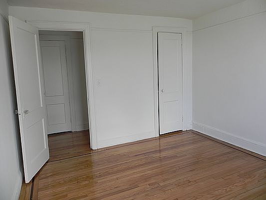3rd image of 456 City Island Ave APT 2F