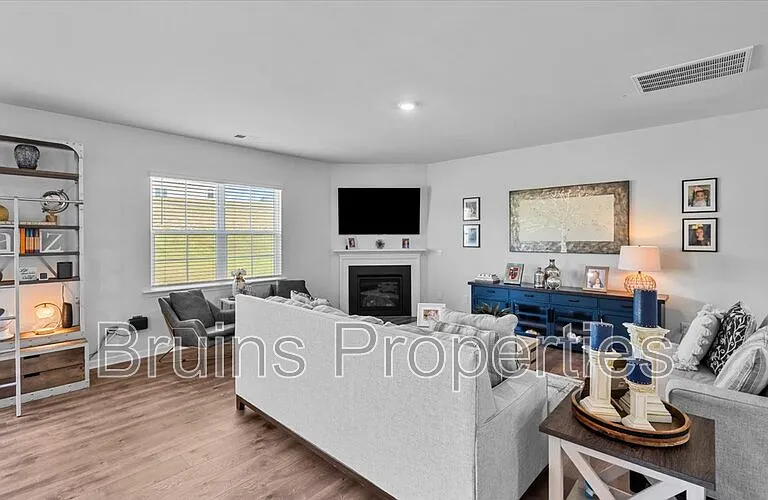 349 Willowbrooke Way — Photo 5