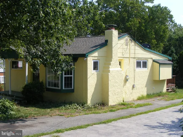 156 1st St, North East, MD 21901