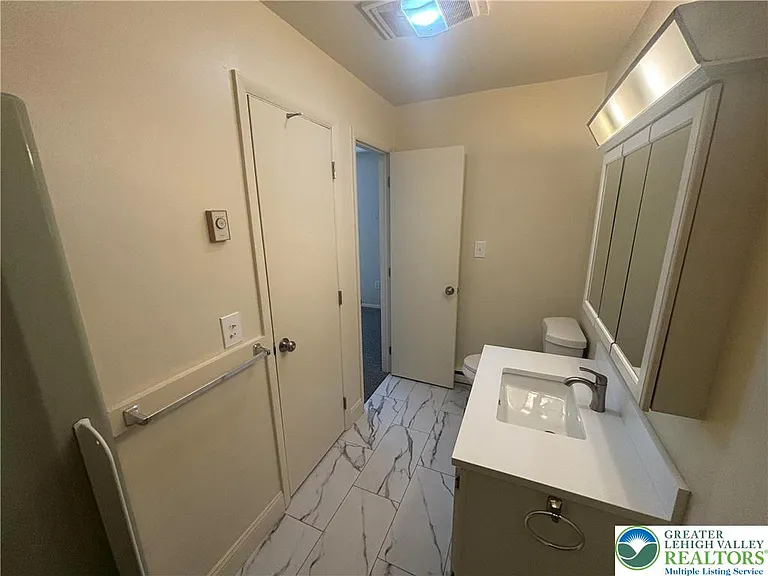 5 Stonewood Pl — Photo 17