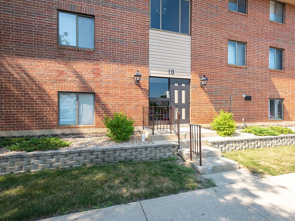 1st image of 10 E Fountainview Ln APT 2A