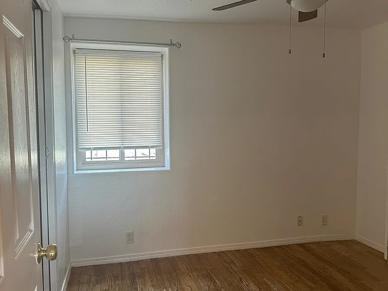 212 S Leroux St #3 — Photo 6