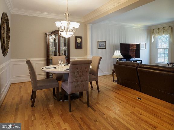 5th image of 9932 Foxborough Cir