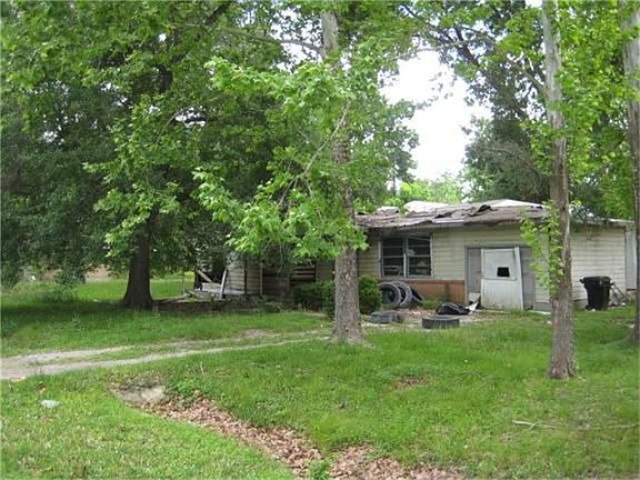Three lots with beautiful mature trees
