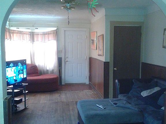 3rd image of 2090 Keppen Blvd