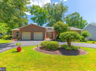 1233 Steamboat Rd, Shady Side, MD 20764