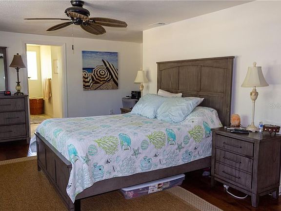 5th image of 1490 Alamander Ave