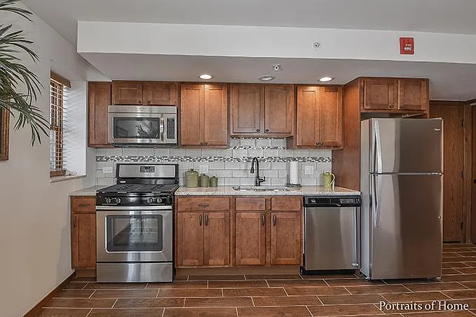 Historic Stolp Island Apartments — Photo 14
