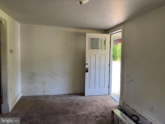 4th image of 101 S Joseph St