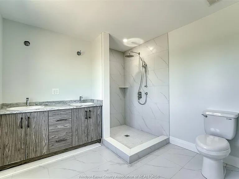 104 Eagle St — Photo 11