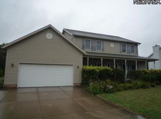 3141 Peterboro Dr, Stow, OH 44224