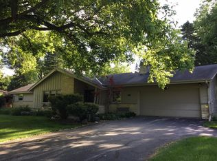 2135 Underwood Pkwy, Elm Grove, WI 53122