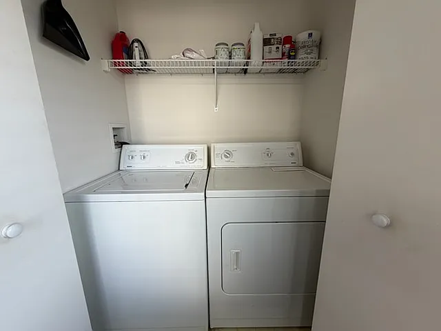2 bed, 988 sqft, $1,800 — Photo 2