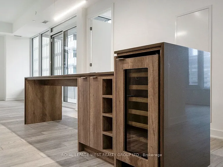 11 Yorkville Ave #1310 — Photo 15