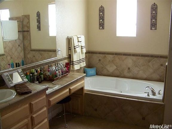 2nd image of 116 Tuscan Grove Ct