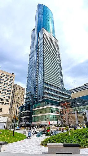 386 Yonge St #3709 Photo 1
