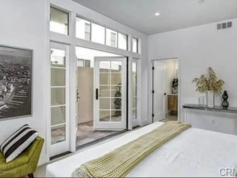 288 S Oakland Ave #111 — Photo 7