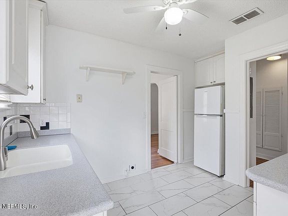 5th image of 1766 GREENRIDGE Road