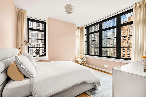 Rented by Sotheby's International Realty | media 13