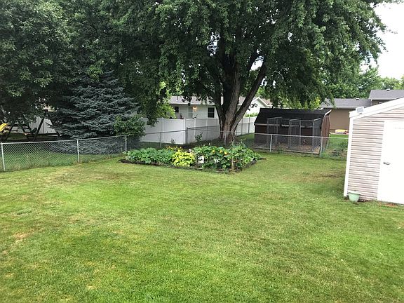 5th image of 1309 Cherry St