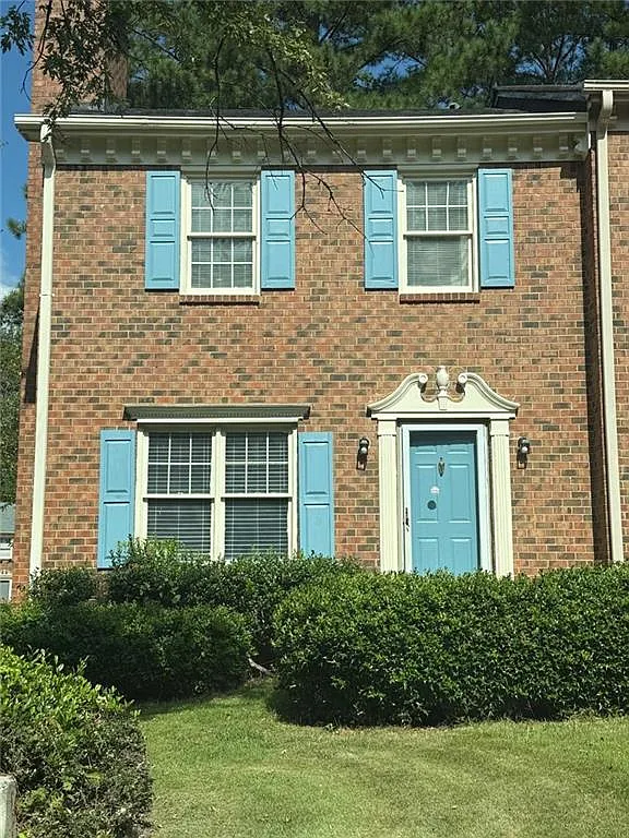 2 bed, 2.5 bath, 1360 sqft, $1,795 — Photo 1