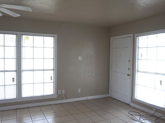 5th image of 912 Williamson Dr