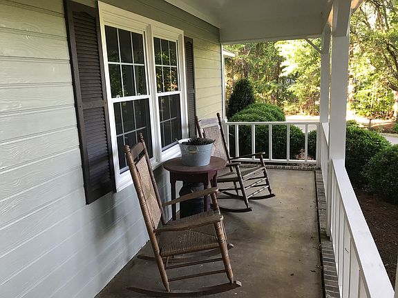 Front Porch (Right)