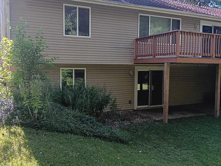 2677 Richardson St — Photo 13