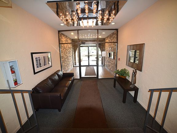 2nd image of 2005 Valencia Dr APT 202D