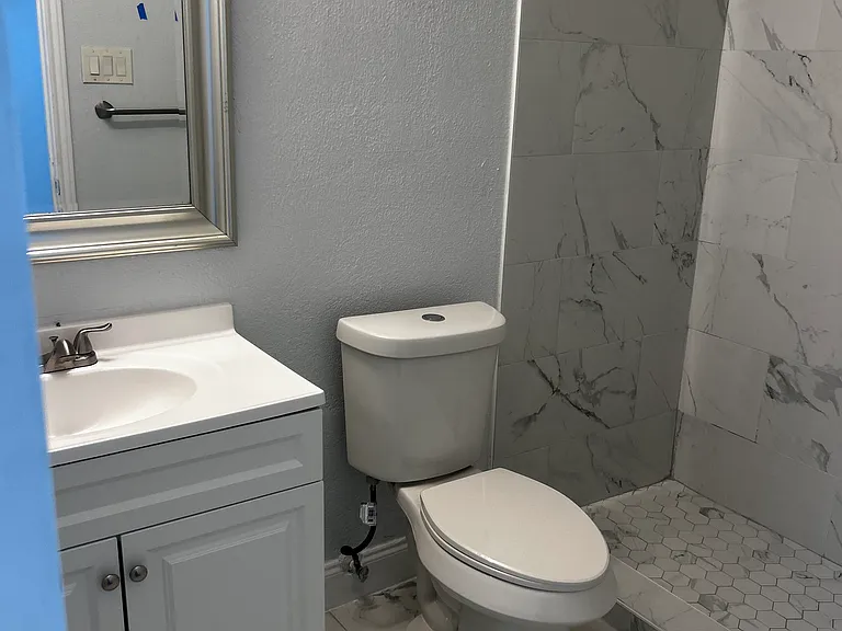 Dalewood Ln — Photo 15