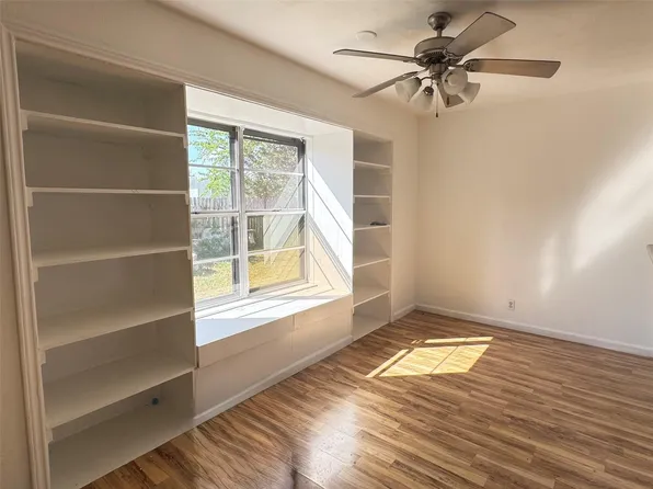 705 Garden Villa Cir, Georgetown, TX 78628
